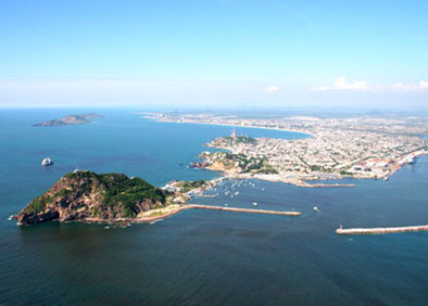 ** PLEASE DESCRIBE THIS IMAGE **